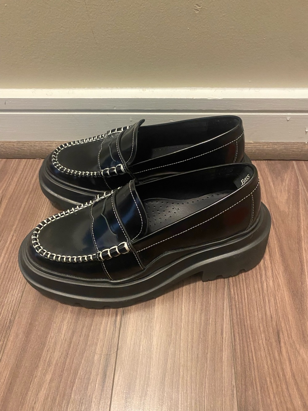 G.H.BASS Platform Lug Classic Loafer 7.5 - Picture 9 of 13